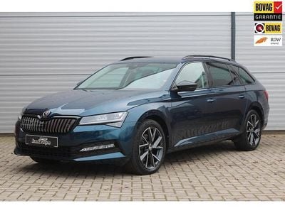 Blauw Occasion 2024 Skoda Superb Business Line Stationwagen | € 33.950 (Eerlijke prijs)
