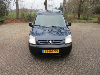 Blauw Gebruikt 2003 Peugeot Partner MPV | € 3.500 (Duur)