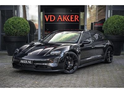Zwart Occasion 2023 Porsche Taycan Sport Turismo Stationwagen | € 94.650 (Super prijs)