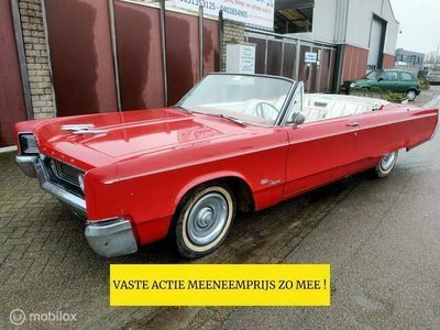 Rood Occasion 1967 Chrysler Newport Cabriolet | € 7.950