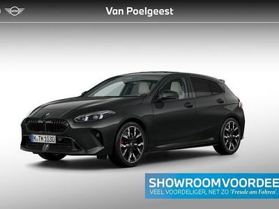 Bmw individual special request lakkleur (490) Nieuw 2025 BMW 120 M Sport Hatchback | € 59.226 (Duur)