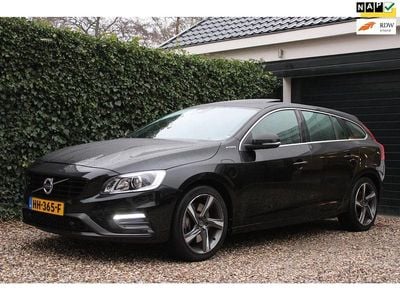 Zwart Occasion 2015 Volvo V60 R-Design Stationwagen | € 8.950