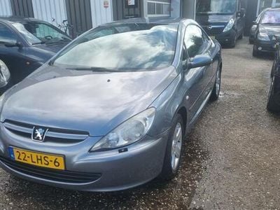 Occasion Peugeot 307 CC 136 PK (100 kW) 2004 Grijs Cabriolet