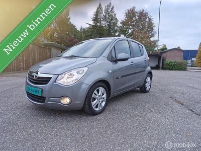 Grijs Gebruikt 2011 Opel Agila Edition Hatchback | € 2.249 (Goede deal)