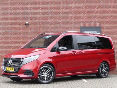 Rood (metallic) Gebruikt 2024 Mercedes V220 AMG MPV | € 69.950 (Duur)