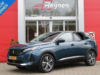 tweedehands Peugeot 3008 1.6 HYbrid 225PK AUTOMAAT ALLURE PACK | NAVIGATIE | APPLE CARPLAY/ANDROID AUTO | ACHTERUITRIJ CAMERA | FULL LED KOPLAMPEN | DODEHOEK BEWAKING | LICHTMETALEN VELGEN 18" | LANE ASSIST | CLIMATE CONTROL | DAB+ RADIO |