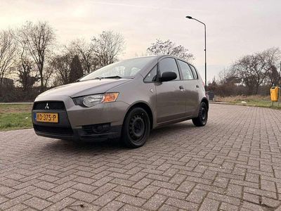 Grijs Occasion 2009 Mitsubishi Colt Inform Stationwagen | € 1.900 (Eerlijke prijs)