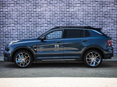 Blauw Gebruikt 2023 Lynk & Co 01 SUV | € 28.394 (Eerlijke prijs)