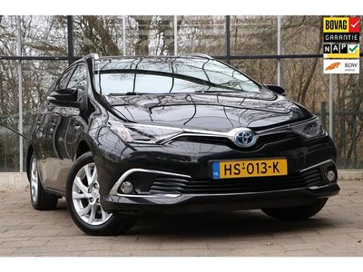 Zwart Occasion 2015 Toyota Auris Stationwagen | € 10.950 (Eerlijke prijs)