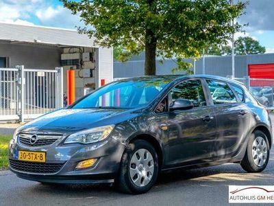 tweedehands Opel Astra 1.4 100pk Business Edition, Met Nieuwe APK 10-08-2023
