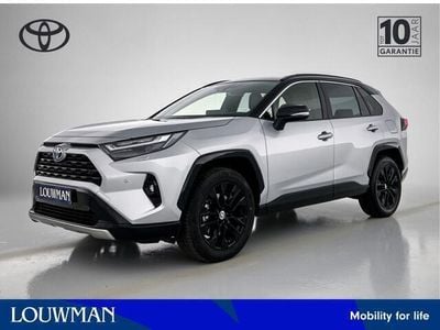 Zilver, metallic lak Gebruikt 2024 Toyota RAV4 Style SUV | € 45.495 (Eerlijke prijs)