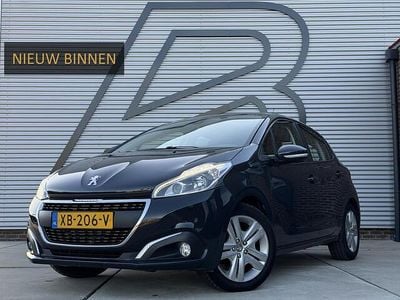 Grijs Gebruikt 2018 Peugeot 208 Signature Sky Hatchback | € 7.249 (Goede deal)