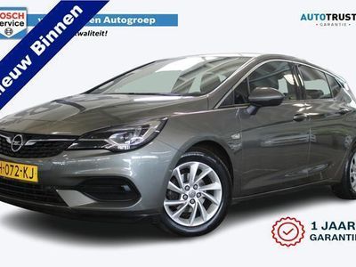 tweedehands Opel Astra 1.2 Elegance | Incl. 1 jaar garantie | 100% dealeronderhouden | Trekhaak | Cruise | Parkeercamera | PDC V + A | Apple carplay | Navi | DAB | Keyless entry | Stoel/stuurverwarming |