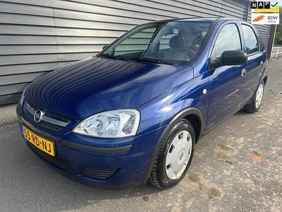 Blauw Gebruikt 2005 Opel Corsa Hatchback | € 1.645 (Eerlijke prijs)
