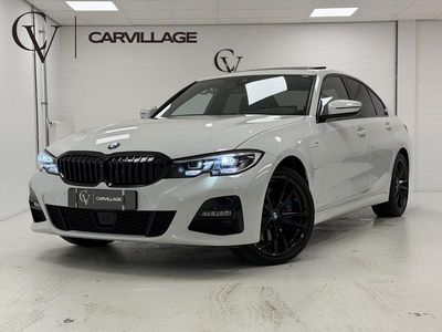 Wit Occasion 2021 BMW 330e M Sport Sedan | € 34.945 (Goede deal)