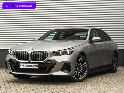 Grijs Gebruikt 2024 BMW i5 M Sport Sedan | € 59.875