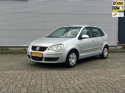 Grijs Gebruikt 2007 VW Polo Hatchback | € 1.650 (Eerlijke prijs)