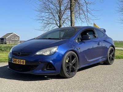 Opel Astra GTC
