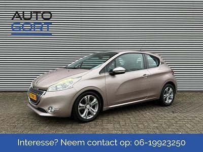 Grijs Gebruikt 2012 Peugeot 208 Allure Hatchback | € 4.995 (Eerlijke prijs)