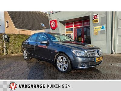 Grijs (metallic) Gebruikt 2011 Mercedes C180 Avantgarde Sedan | € 10.950 (Eerlijke prijs)