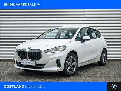 Wit (metallic) Gebruikt 2023 BMW 218 Comfort Edition Stationwagen | € 31.450 (Duur)