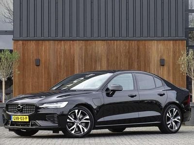 Zwart (metallic) Occasion 2019 Volvo S60 R-Design Sedan | € 29.995 (Goede deal)