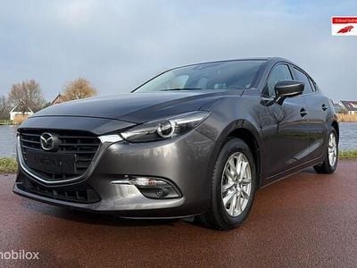 Grijs Occasion 2017 Mazda 3 Hatchback | € 12.495 (Goede deal)