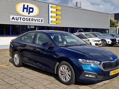 Blauw Occasion 2021 Skoda Octavia Business Line Hatchback | € 18.250 (Goede deal)