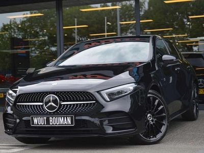 Zwart Gebruikt 2022 Mercedes A250 AMG line Hatchback | € 30.900 (Eerlijke prijs)