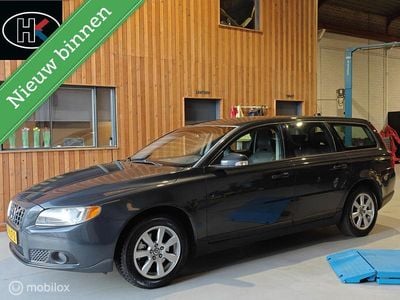 Grijs (metallic) Occasion 2010 Volvo V70 Stationwagen | € 7.750 (Duur)