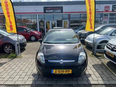 Zwart, metallic lak Gebruikt 2011 Fiat Punto Evo Emotion Hatchback | € 3.995 (Eerlijke prijs)