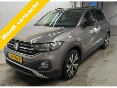 tweedehands VW T-Cross - 1.0 TSI 95 pk Life Executive Navigatie Comfortstoelen Stoelverwarming Carplay Extra Getint Glas ACC DAB Dodehoek Detectie Parkeersensoren V+A