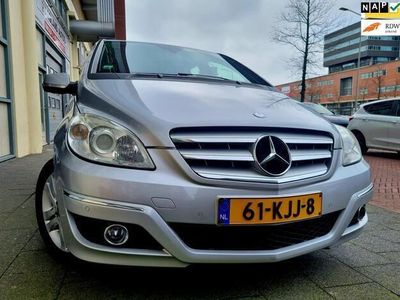 tweedehands Mercedes B150 Airco Navi CrusCtrl ParkSens