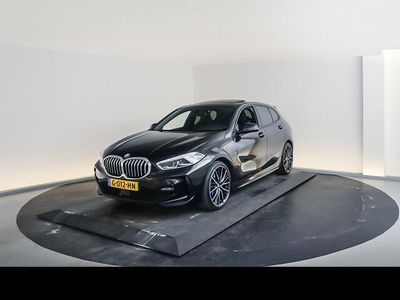 tweedehands BMW 118 1-SERIE i High Executive | Panoramadak | Stoelverwarming