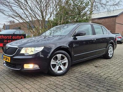 Occasion Skoda Superb Business Line 105 PK (77 kW) 2011 Zwart (metallic) Sedan