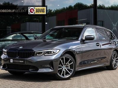 BMW 330e