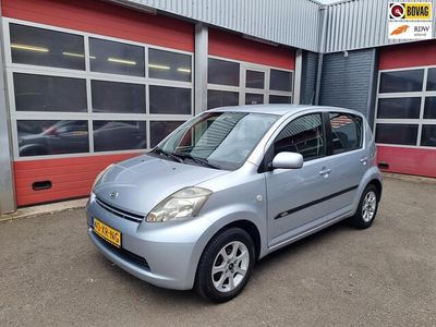 Grijs Gebruikt 2007 Daihatsu Sirion Hatchback | € 2.950 (Duur)