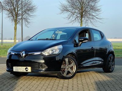 Zwart Gebruikt 2012 Renault Clio IV Dynamique Hatchback | € 5.950 (Duur)