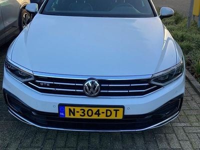 Wit Gebruikt 2021 VW Passat Business Stationwagen | € 19.400 (Goede deal)
