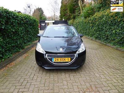 Zwart (metallic) Occasion 2012 Peugeot 208 Active Hatchback | € 3.250 (Eerlijke prijs)
