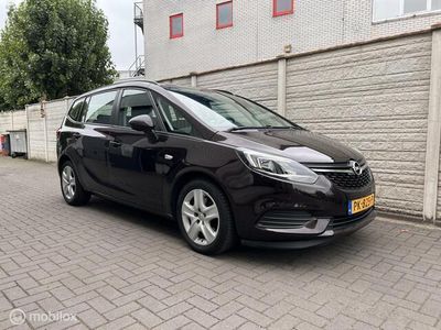 Bruin Gebruikt 2017 Opel Zafira Edition MPV | € 15.950 (Iets duurder)