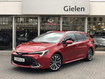 Rood Occasion 2023 Toyota Corolla Plus Stationwagen | € 27.800 (Eerlijke prijs)
