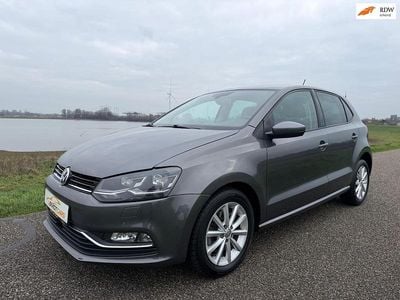 Grijs Gebruikt 2016 VW Polo Highline Hatchback | € 11.250 (Eerlijke prijs)