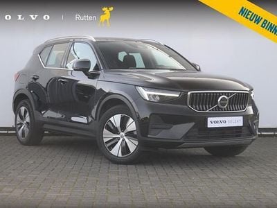 Zwart Occasion 2022 Volvo XC40 Core SUV | € 35.840 (Eerlijke prijs)