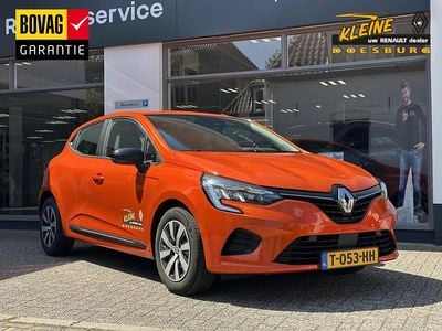 Oranje Occasion 2023 Renault Clio V Equilibre Hatchback | € 17.950 (Iets duurder)