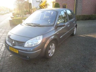 Grijs Gebruikt 2004 Renault Scénic II Komfort MPV | € 2.199 (Duur)