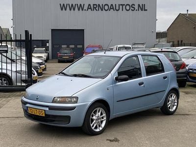 Blauw Gebruikt 2003 Fiat Punto Dynamic Hatchback | € 1.695 (Eerlijke prijs)