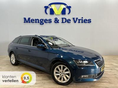 tweedehands Skoda Superb Combi 1.6 TDI Ambition Business Airco ECC | Xenon | Trekhaak | Cruise control | Camera | Parkeerhulp | Navigatie | Apple Carplay Android Auto | Isofix |