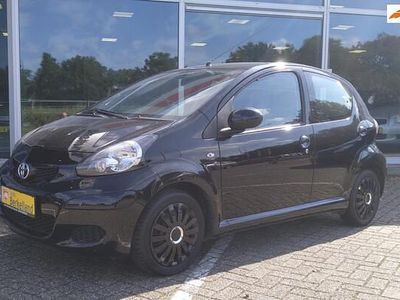 Occasion Toyota Aygo 68 PK (50 kW) 2006 Zwart (metallic) Hatchback