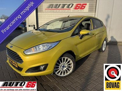 Occasion Ford Fiesta Titanium 101 PK (74 kW) 2013 Geel Hatchback